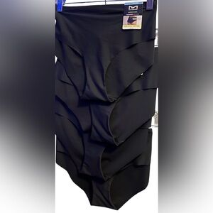 Maidenform Free Cut Hipsters 4 Pairs NWT